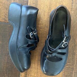 Dansko chunky black leather Mary Jane shoes with cross cross buckles EU 36